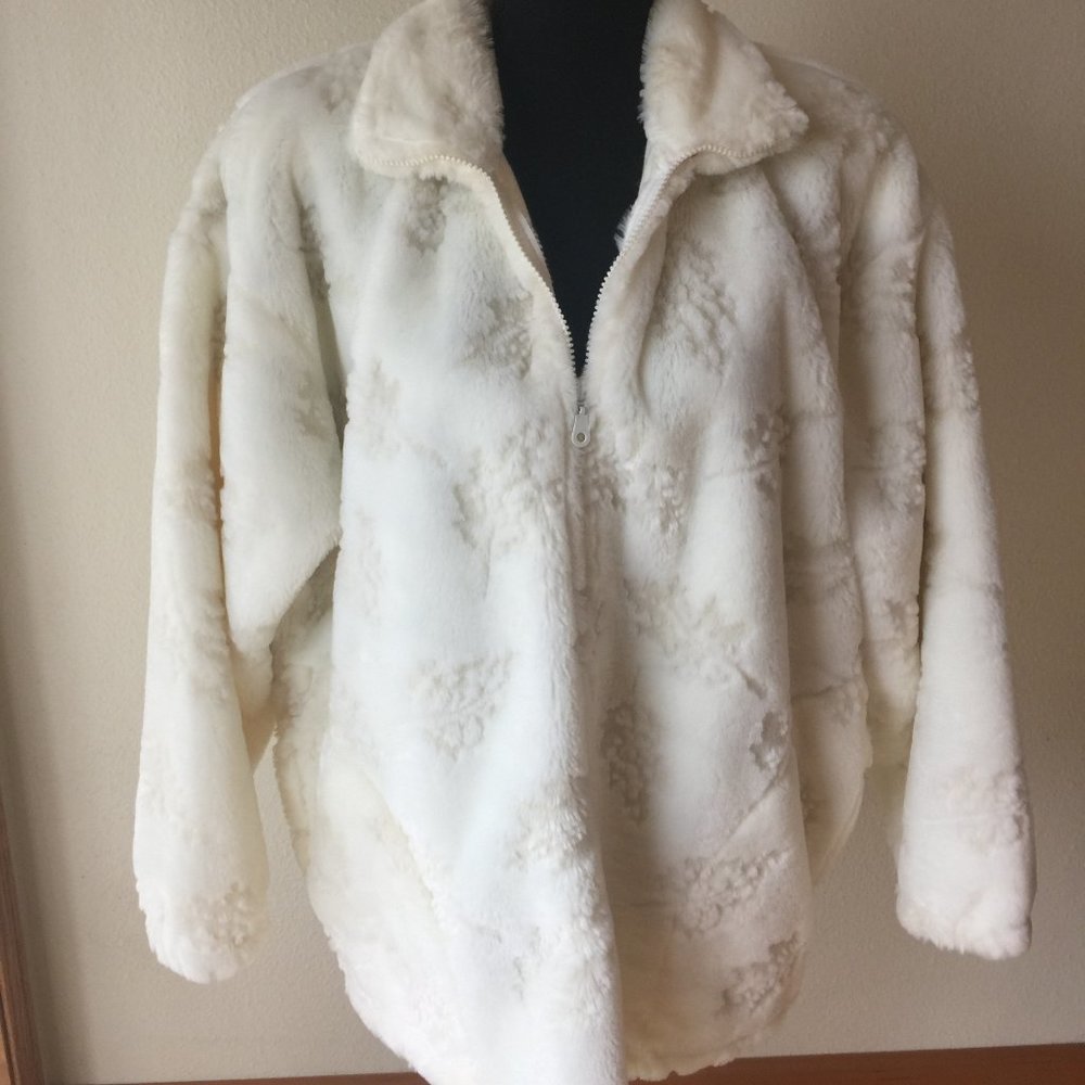 Maple Leaf Print White Jacket